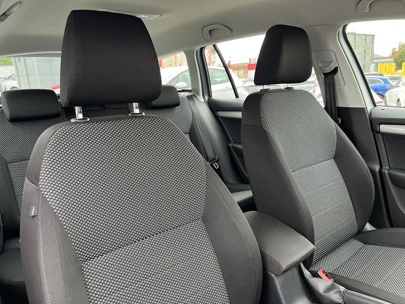 Škoda Octavia 1.6TDi 81kw KLIMA TEMPOMAT ALU - fotka 32 z 42