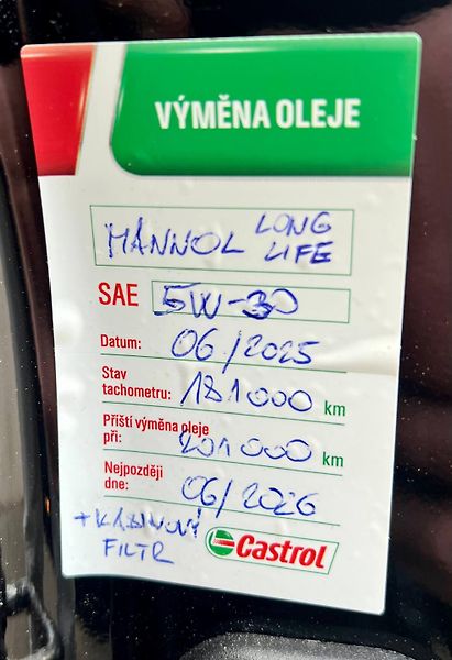 Infiniti Q50 (2014) REPREZENTATIVNÍ SEDAN TOP VÝBA - fotka 28 z 29