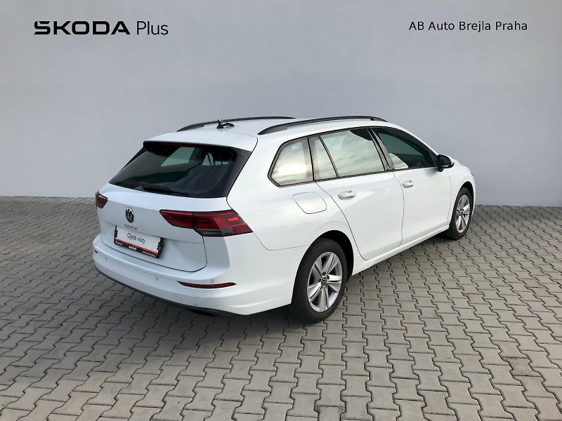 Volkswagen Golf (2022) VARIANT LIFE 1,0 TSI 6G - fotka 2 z 29