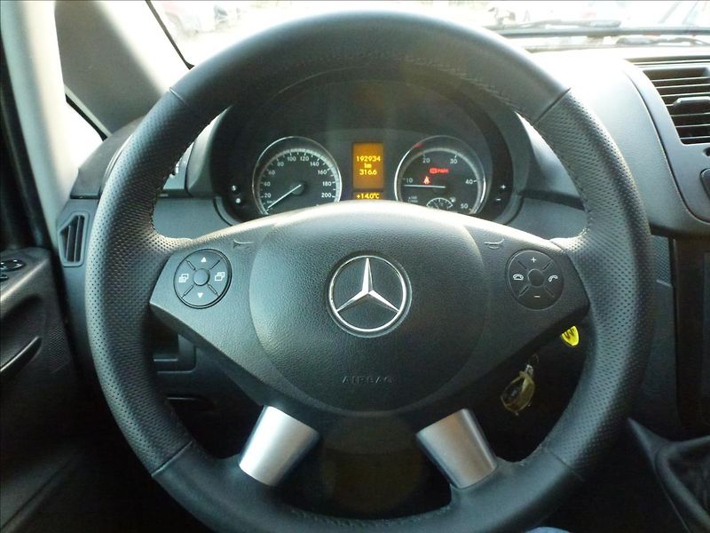 Mercedes-Benz Vito 2,2 113CDI  KAWA 5 míst - fotka 33 z 46