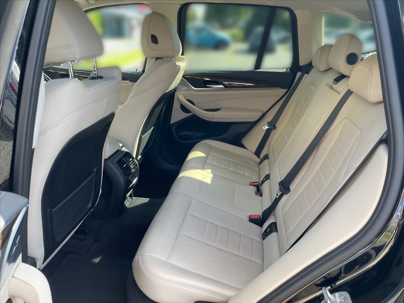 BMW X3 2,0 xDrive20d AT - fotka 8 z 11