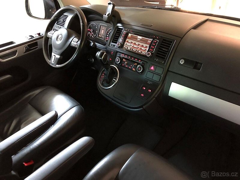 Volkswagen Multivan (2010) Vw Multivan T5 Highline 2.0 TD - fotka 13 z 16