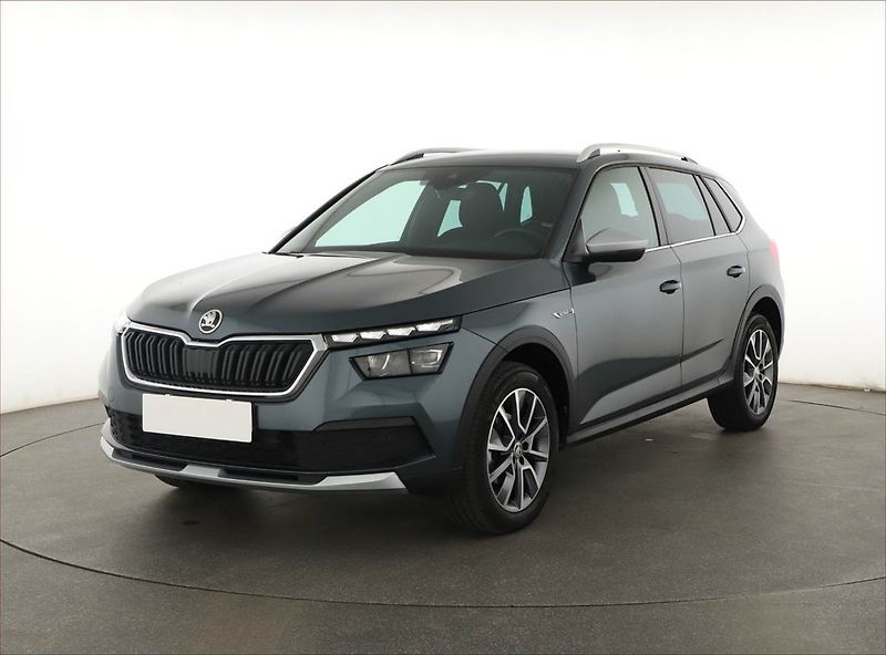 Škoda Kamiq (2021) Scoutline 1.0 TSI, Serv.kniha - fotka 2 z 20