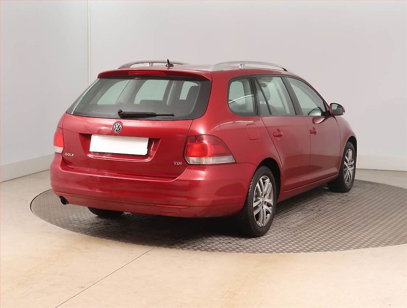 Volkswagen Golf (2010) 1.6 TDI, po STK, za super cenu - fotka 5 z 15