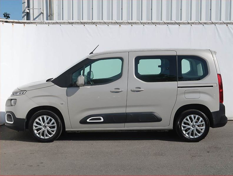 Citroën Berlingo (2021) Feel 1.2 PureTech, 5Míst, ČR - fotka 3 z 18