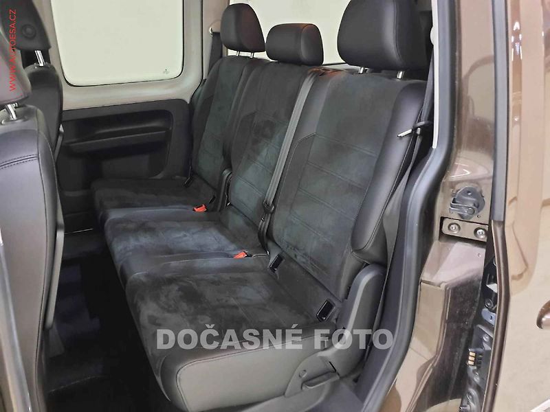 Volkswagen Caddy (2016) 1.4TSi MAXi 7míst, HIGHLINE - fotka 11 z 13