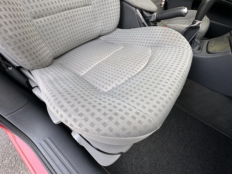 Renault Laguna (2003) KOMBI 1.8/88kW *KLIMA *2.Maj.  - fotka 17 z 35