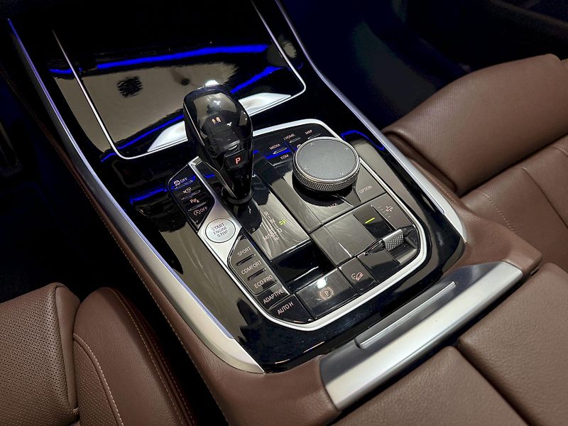 BMW X7 xDrive30d M-Sport Laser FULL - fotka 33 z 53
