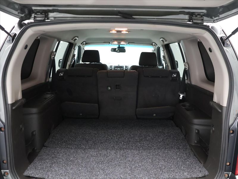Nissan Pathfinder 2,5 dCi 126kW Automat 4WD CZ - fotka 10 z 31