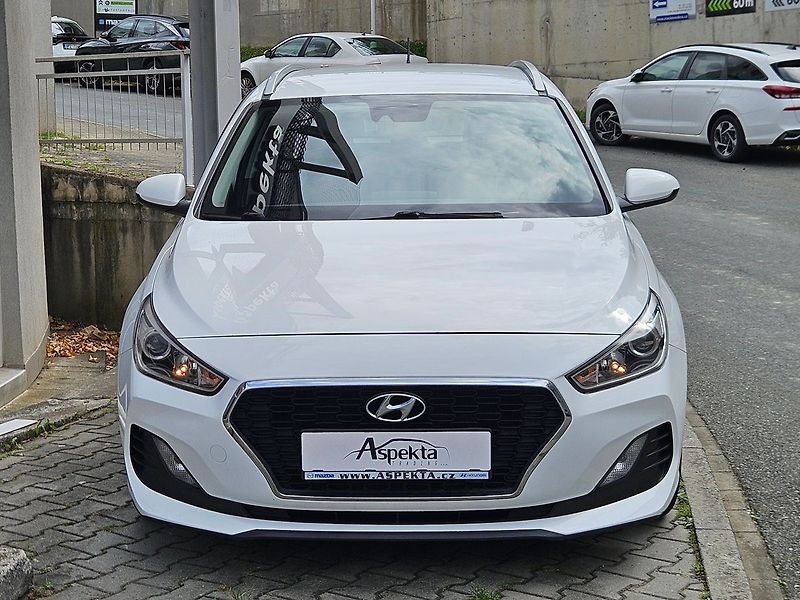Hyundai i30 1,4i 73kW, Start Plus, serv.kn - fotka 8 z 32