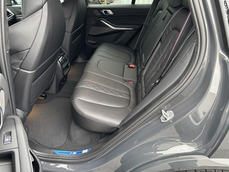 BMW X5 xDrive30d - fotka 10 z 17