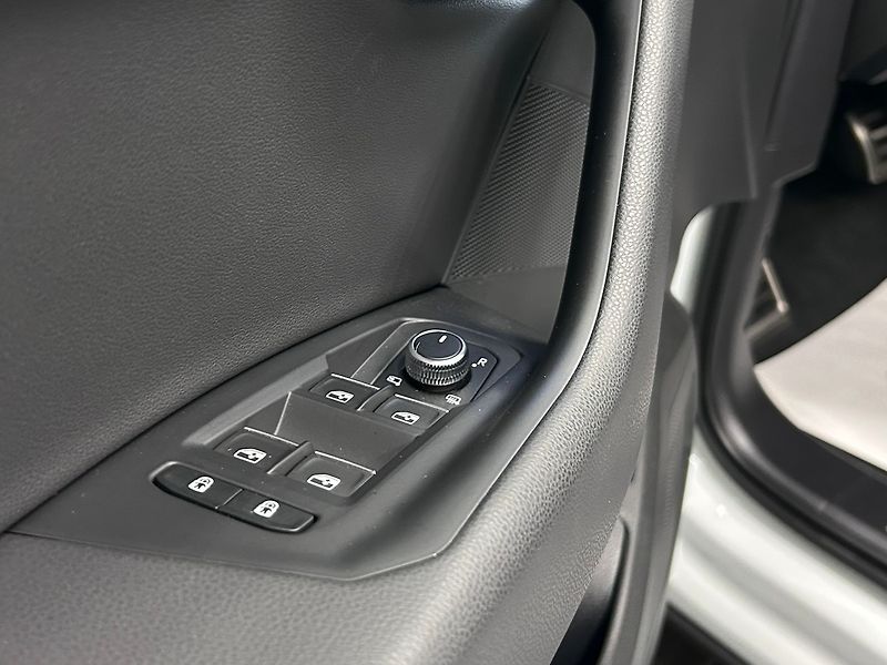 Volkswagen Touareg (2023) TDI 210kW facelift 2024 |Záruk - fotka 22 z 80