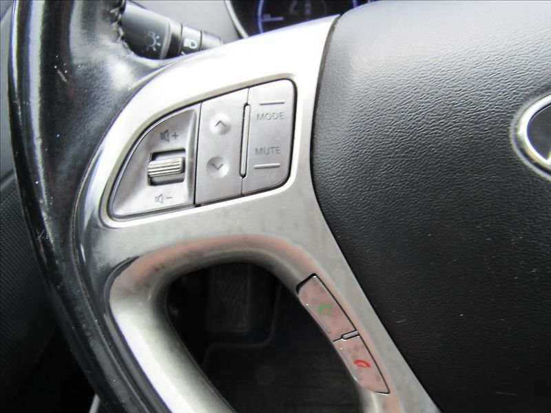 Hyundai ix35 2,0 i 120kW Automat Style - fotka 23 z 30