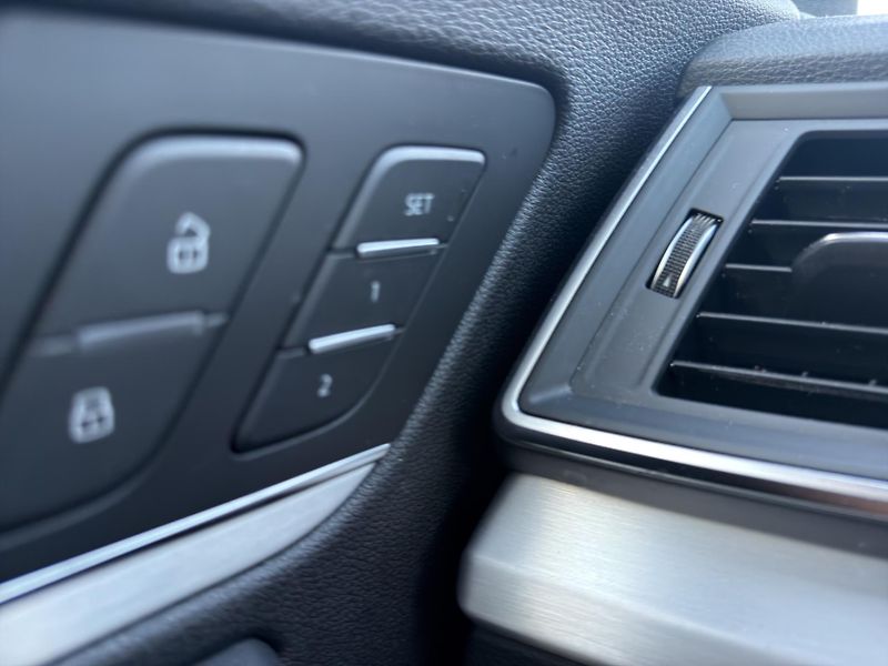Audi Q5 (2019) S-LINE 40TDI OPTIK TAŽNÉ - fotka 26 z 27