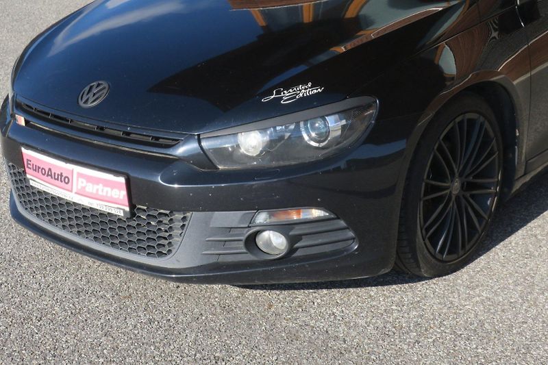 Volkswagen Scirocco (2009) 2,0TDI SPORT Panorama Bi-Xenon - fotka 8 z 44