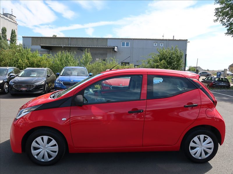 Toyota Aygo 1,0 i,NovéČR,klima,38tkm - fotka 6 z 21
