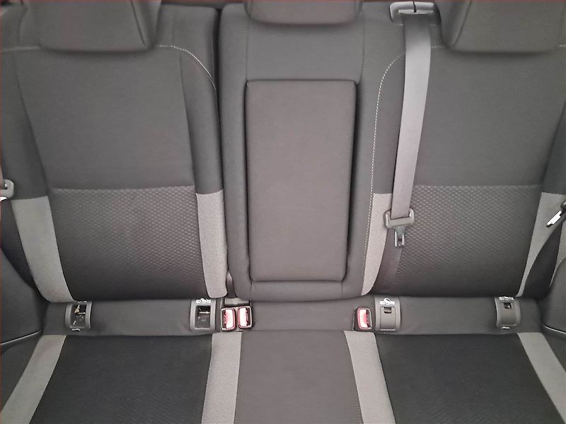 Nissan Qashqai (2020) 1.3 DIG-T, Automat, Serv.kniha - fotka 10 z 21