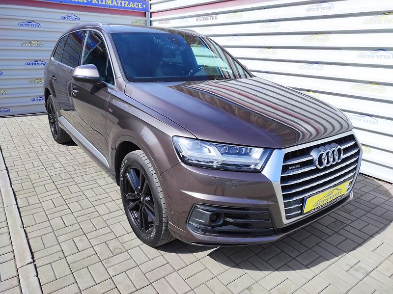 Audi Q7 3,0TDi 4x4,Sline,7 míst,Tažné - fotografie inzerátu