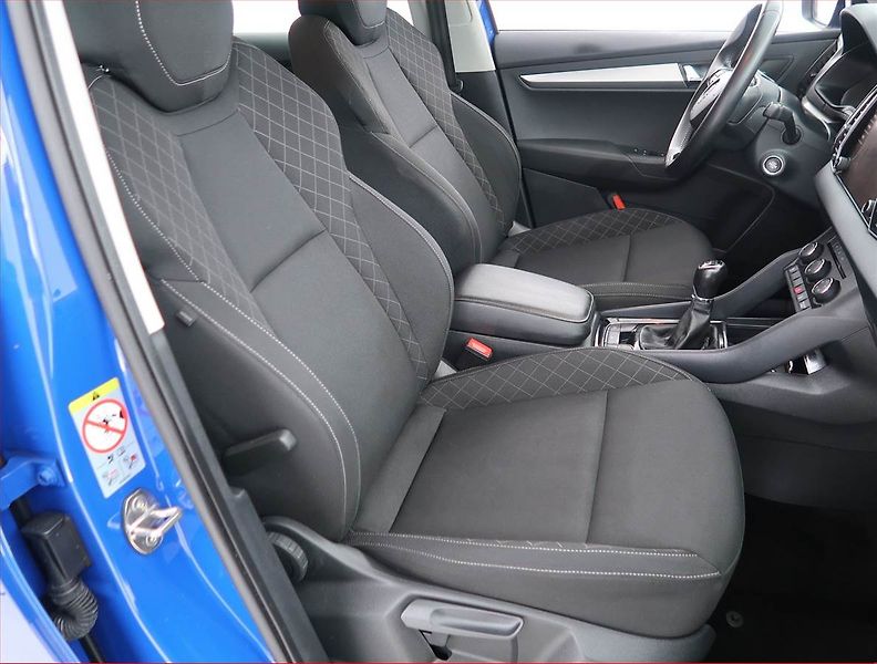 Škoda Karoq (2020) Ambition 1.0 TSI, Navi - fotka 9 z 20