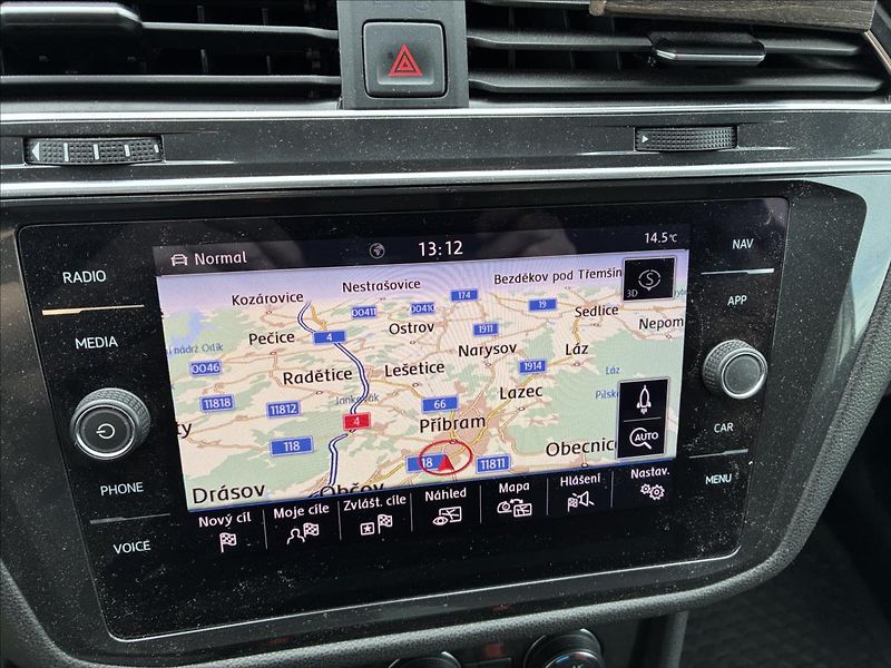Volkswagen Tiguan Allspace 2,0 TDI PANO TAŽNÉ KAMERA 360 - fotka 23 z 34