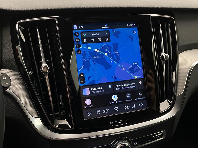 Volvo V60 CC B5 AWD PLUS AUT REZERVACE - fotka 38 z 59