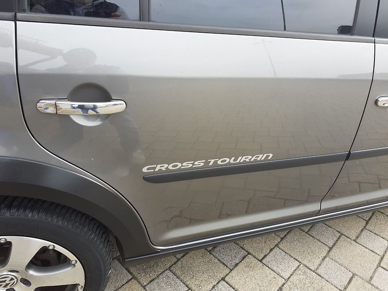 Volkswagen Touran (2007) Cross 2.0 TDi - fotka 23 z 32