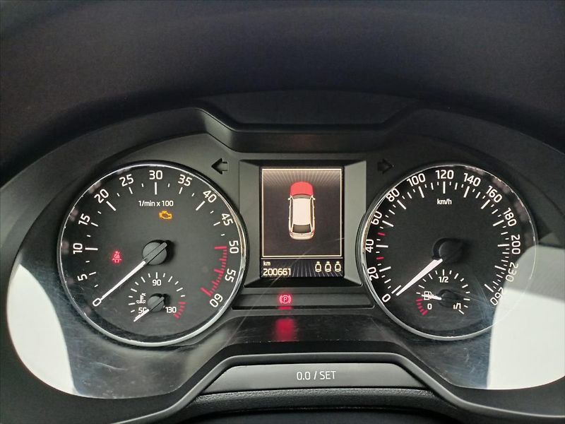 Škoda Octavia 2,0 TDI - fotka 12 z 18
