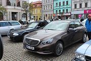 Sraz vozů značky Mercedes na Karlově náměstí v Kolíně.