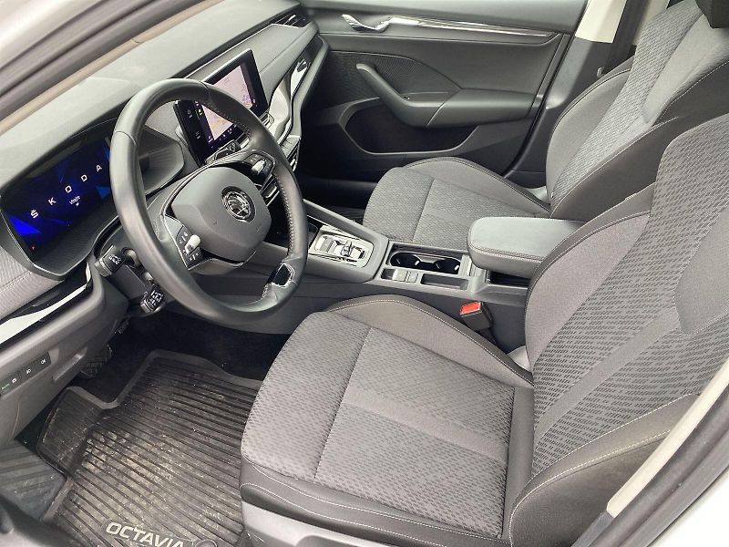 Škoda Octavia (2022) Combi 2.0 TDI 4x4 DSG Style+ - fotka 7 z 36