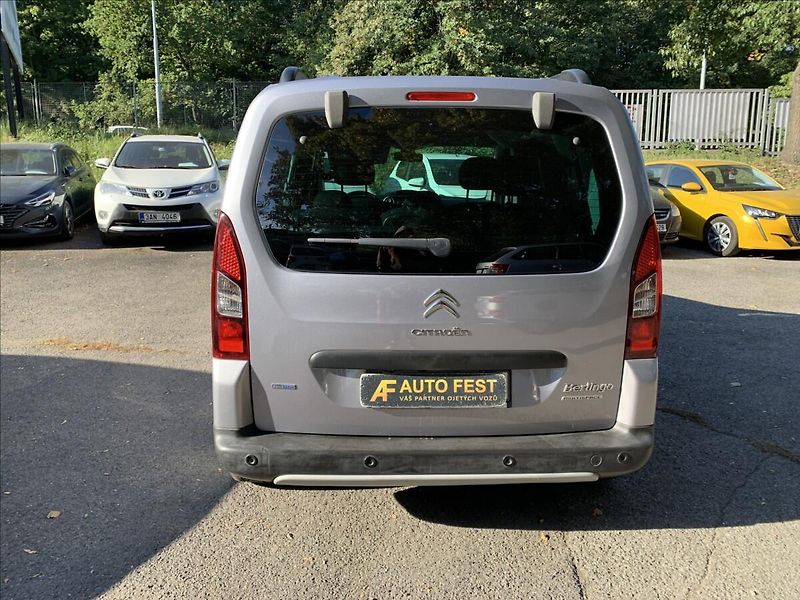 Citroën Berlingo 1,6 HDI MULTISPACE ČR - fotka 6 z 17
