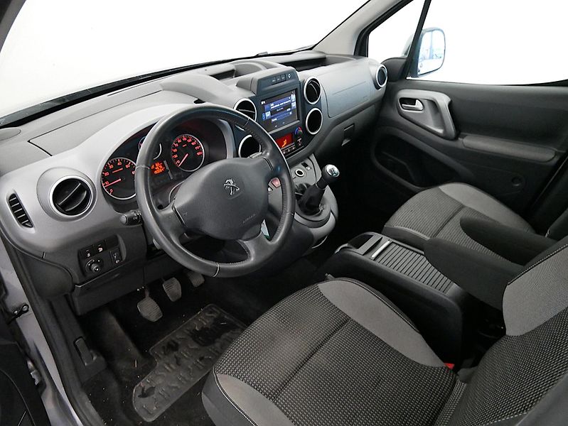 Peugeot Partner - fotka 5 z 6