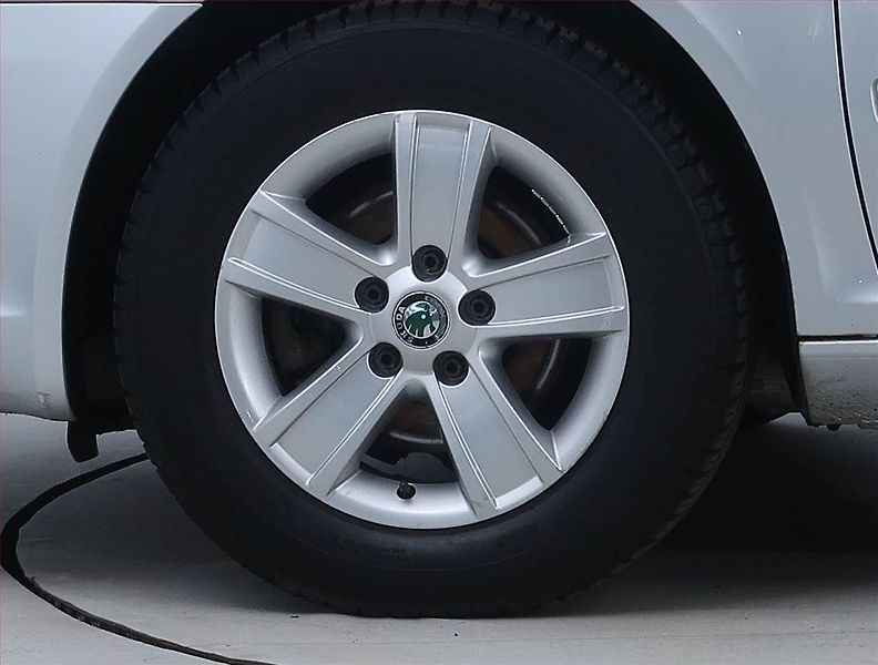 Škoda Octavia (2010) 1.2 TSI, Automat, Serv.kniha - fotka 15 z 17