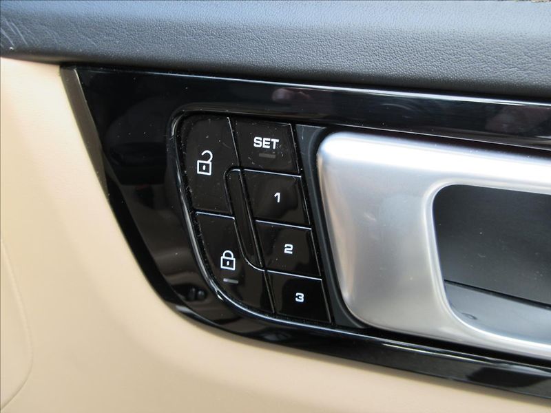 Porsche Cayenne S, 441HP, HeadUp, Pano, Bose, - fotka 28 z 40