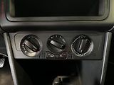 Volkswagen Polo (2010) 1.2 HTP, AC - náhled 13