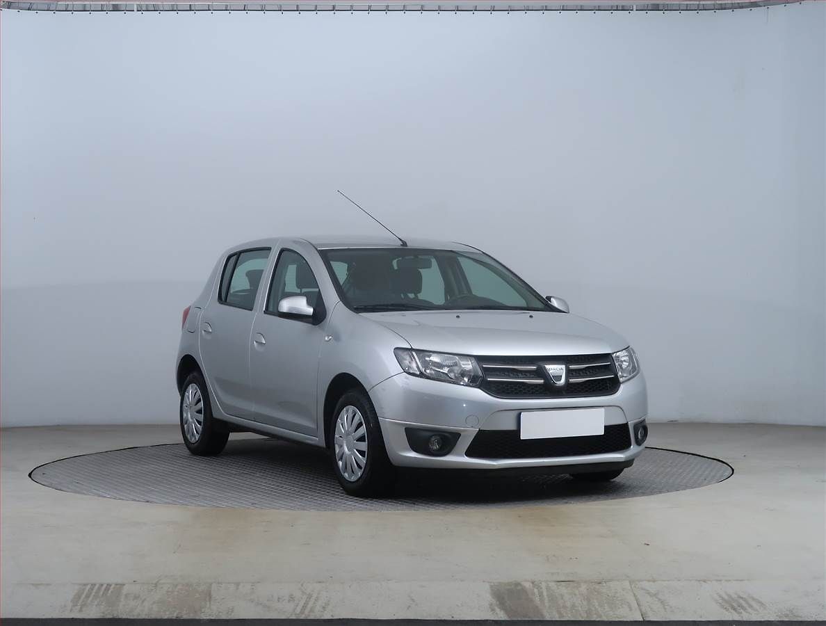 Dacia Sandero 0.9 TCe, ČR,1.maj, Navi