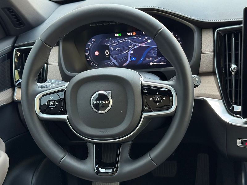 Volvo XC90 PLUS T8, 360°, VZDUCH, 335kW - fotka 24 z 25