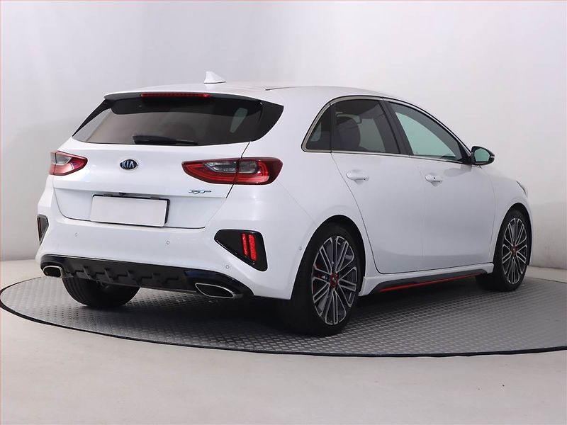 Kia Ceed (2019) GT Line 1.6 T-GDI GT, Automat - fotka 5 z 24