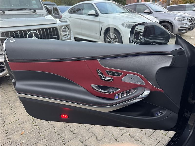 Mercedes-Benz Třídy S 560 4Matic AMG - fotka 29 z 37
