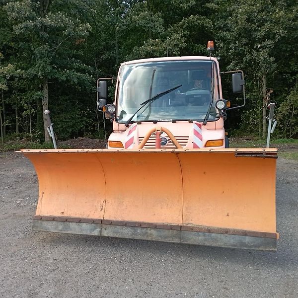 Mercedes-Benz Ostatní (2002) Unimog U300 - fotka 2 z 21