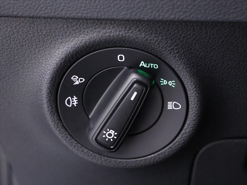 Škoda Karoq 2,0 TDI 4x4 DSG Sportline DPH - fotka 19 z 41