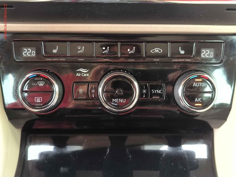 Škoda Superb (2018) 1.8 TSi, ČR, Style, DSG - fotka 19 z 30