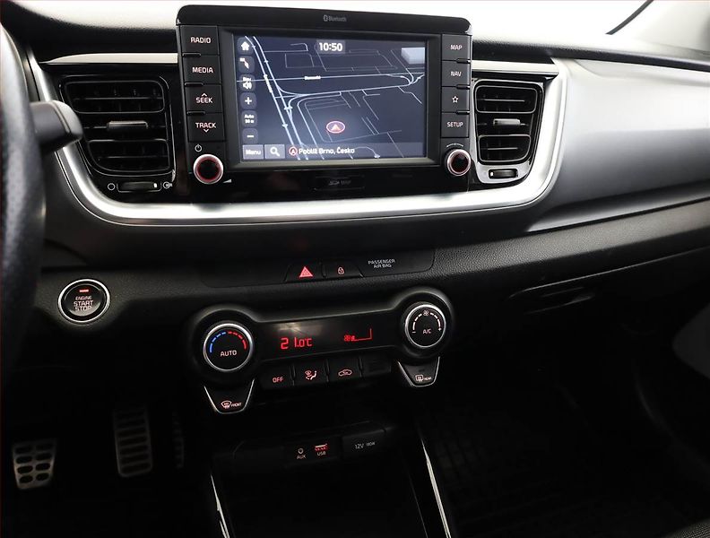 Kia Stonic (2018) 1.4 CVVT, Serv.kniha, Navi - fotka 10 z 17