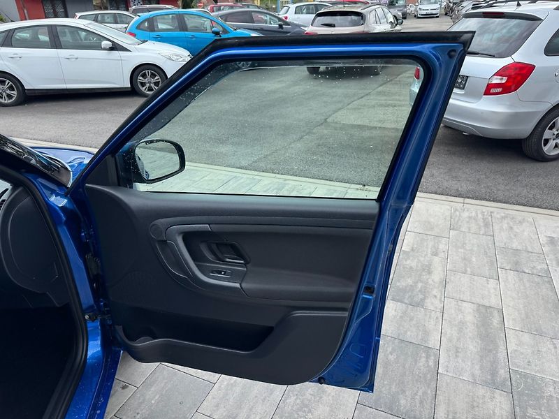 Škoda Fabia (2014) Elegance 1.2 TSI 63kW - fotka 25 z 29