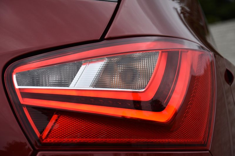 Seat Ibiza FR 1.6 TDi CR,XENON,KŮŽE,FACE - fotka 8 z 47