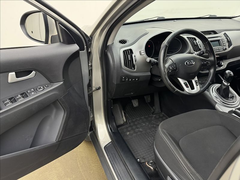 Kia Sportage 2,0 4X4 DPH VÝHŘEV TAŽNÉ ČR - fotka 22 z 33