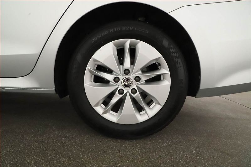 Škoda Octavia (2023) Ambition 2.0 TDI - fotka 19 z 19