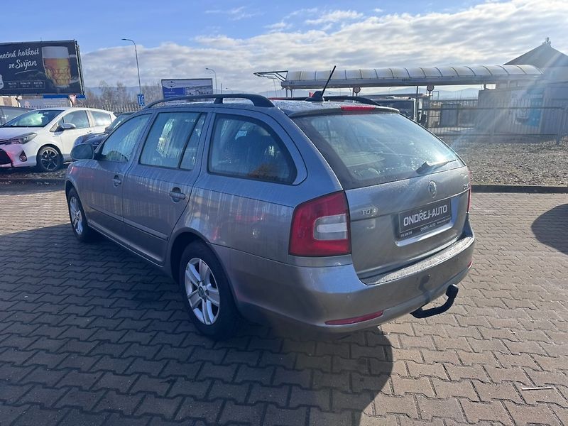 Škoda Octavia (2012) 1,6 TDI 77KW TAŽNÉ SK FACELIFT - fotka 4 z 49
