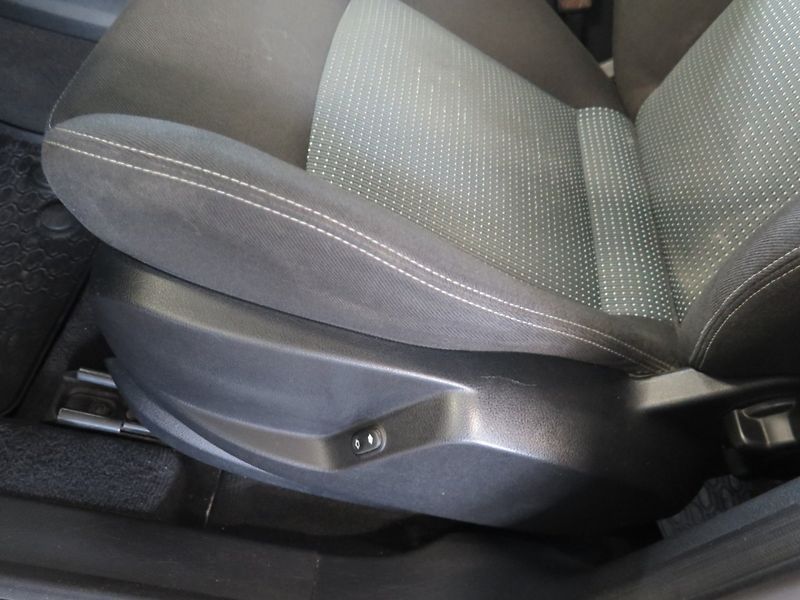 Ford S-MAX (2013) 2.0TDCi,navi,výhřev,tažné,STK - fotka 15 z 27