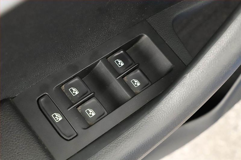 Škoda Octavia (2016) 1.6 TDI, Tempomat - fotka 8 z 16