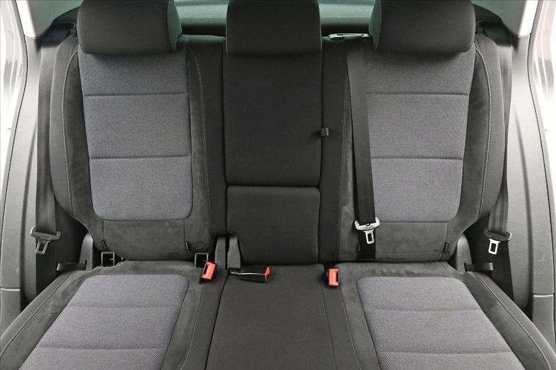 Volkswagen Golf Plus 1,6 TDI 77kW KLIMA Tažné - fotka 26 z 29